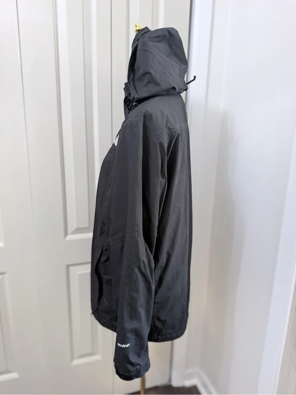 The North Face Black Hooded Waterproof Rain Jacket Men’s Medium